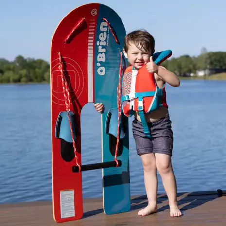 O’Brien 2026 Platform Trainer Waterski – Red/Blue – Detail 2 O’Brien 2026 Platform Trainer Waterski – Red/Blue – product detail image