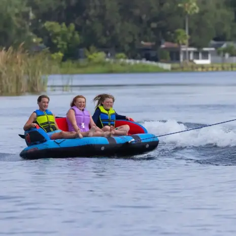 O’Brien 2026 Specter 3 Towable Tube - Lifestyle 5 O’Brien 2026 Specter 3 Towable Tube - on-water lifestyle image