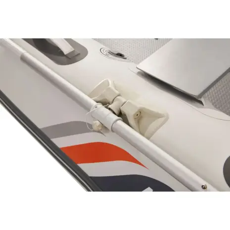Aqua Marina U-DELUXE - close-up of the oarlock and oar Aqua Marina U-DELUXE - close-up of the oarlock and oar